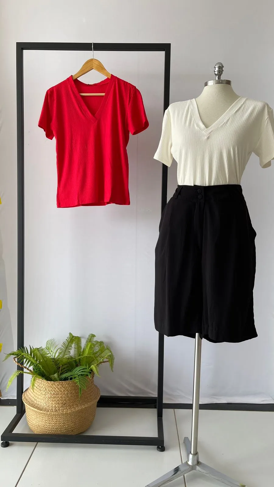 T-SHIRT AUREA CANELADA